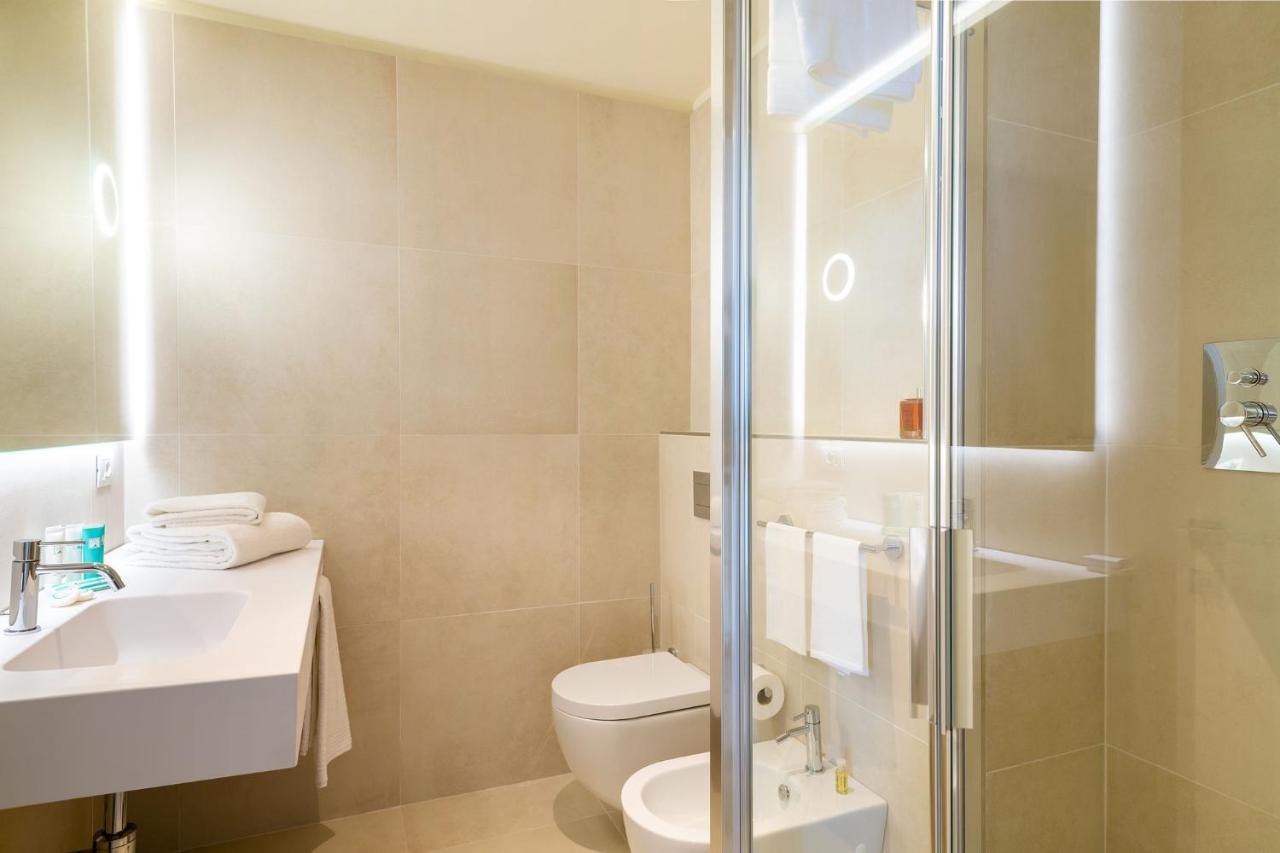 Palace Lido Hotel & Suites มารินา ดิ เชชินา ภายนอก รูปภาพ