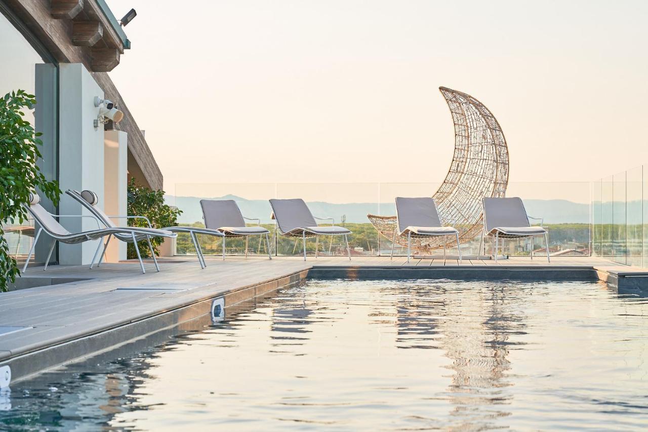 Palace Lido Hotel & Suites มารินา ดิ เชชินา ภายนอก รูปภาพ